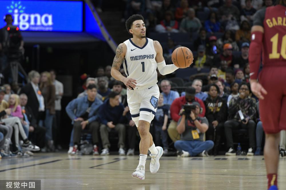 年仅31岁 前巴萨“玻璃人”无球可踢：7天之内无邀约就退役