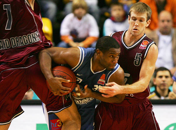 攻端保持充 攻端保持充