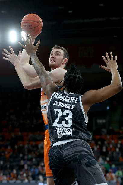 育媒体发布 育媒体发布